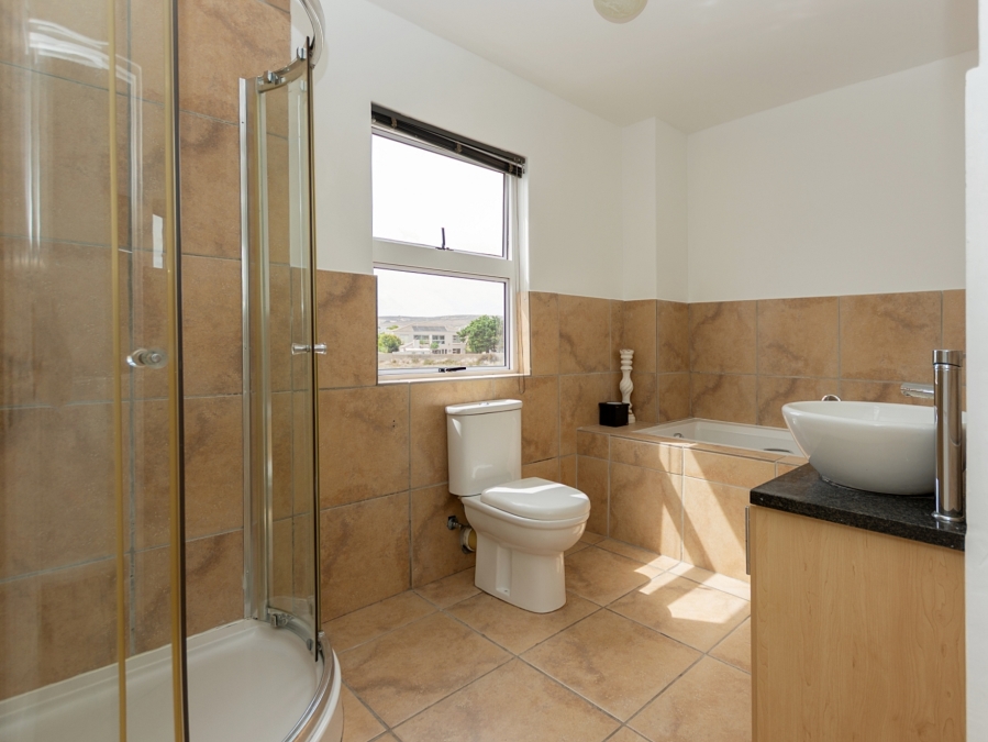 3 Bedroom Property for Sale in Villa Diamante Western Cape